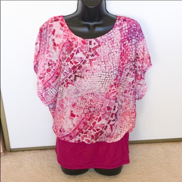 Pink short sleeve top with rhinestones. Size L - Picture 1 of 7